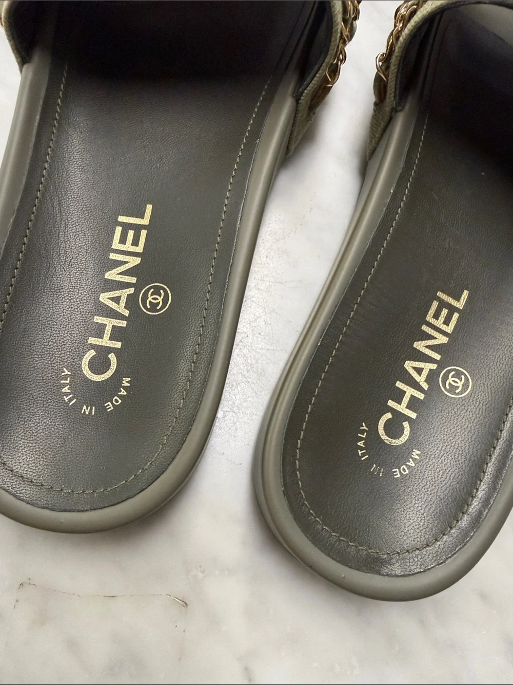 Chanel Green Interlocking CC Logo Canvas Slides size 38 - Picture 10 of 12